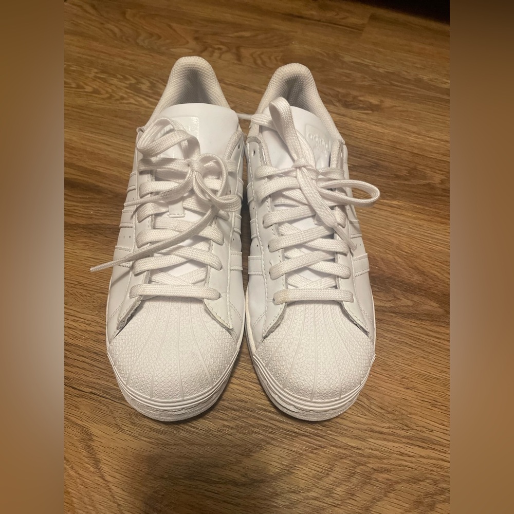 Superstar White Shell Toe Adidas Sneakers Men’s Size 8 1/2
